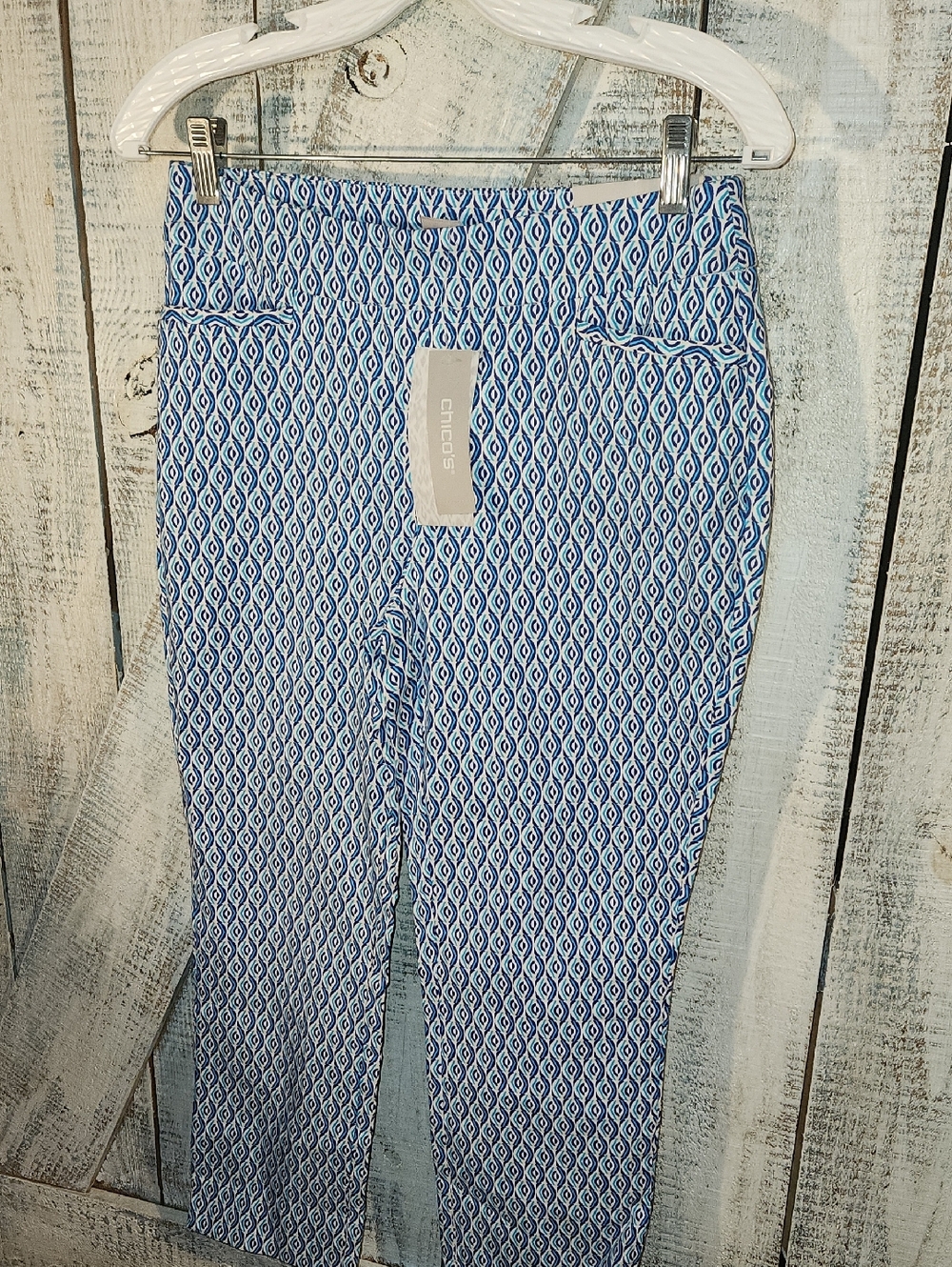 NWT!!  CHICOS 2 so Slimming Summer Travel Pants Vacay Beach Blues